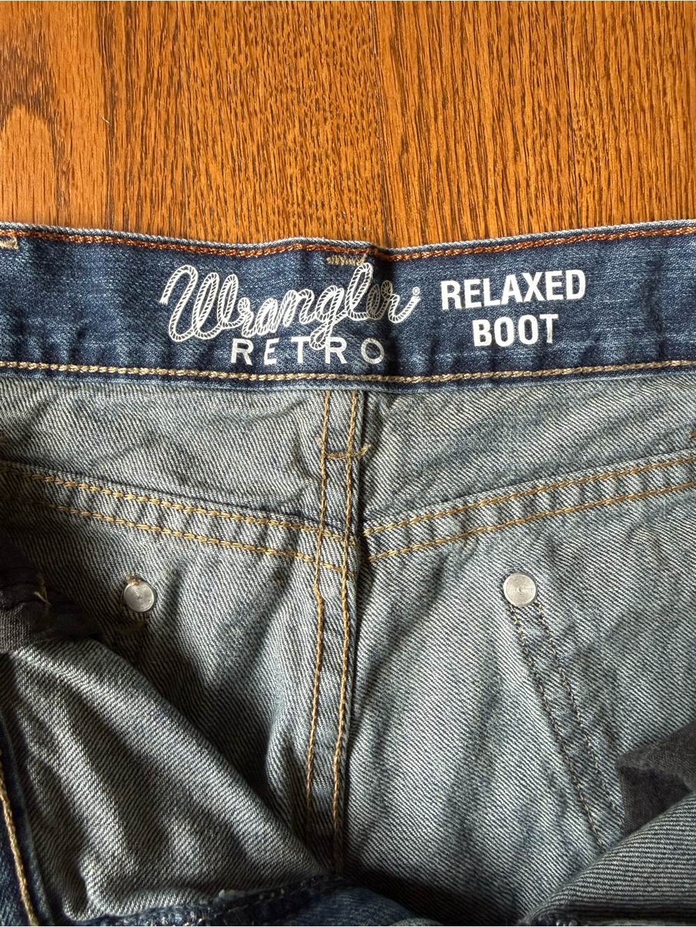 Wrangler Relaxed Boot Jeans - size 34 x 30